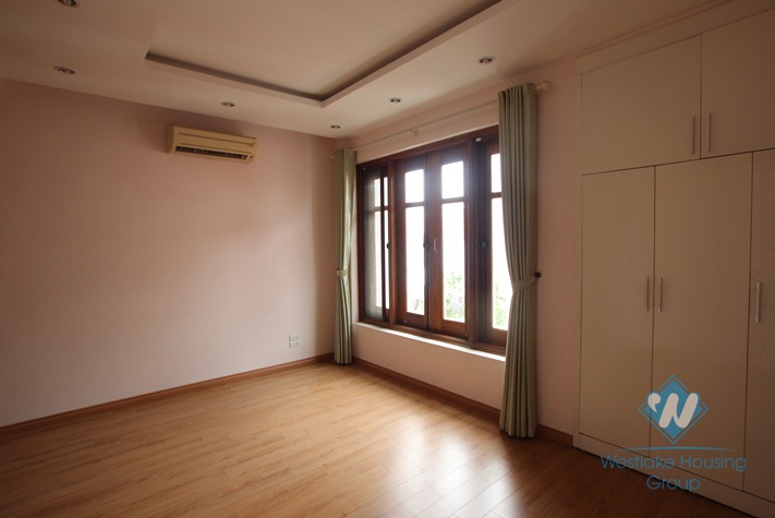 Beautiful and quiet house for rent in Tay Ho area , Ha Noi.